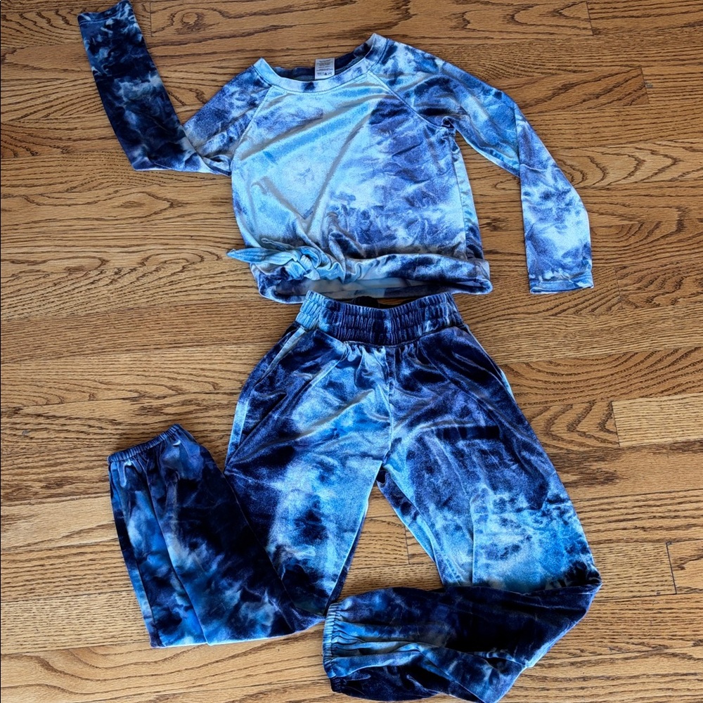 Erge Blue Tie-Dye Velvet Lounge Set - Crew Top & Joggers